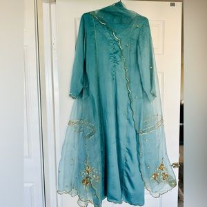 Beautiful handwork suit brand new boutique style